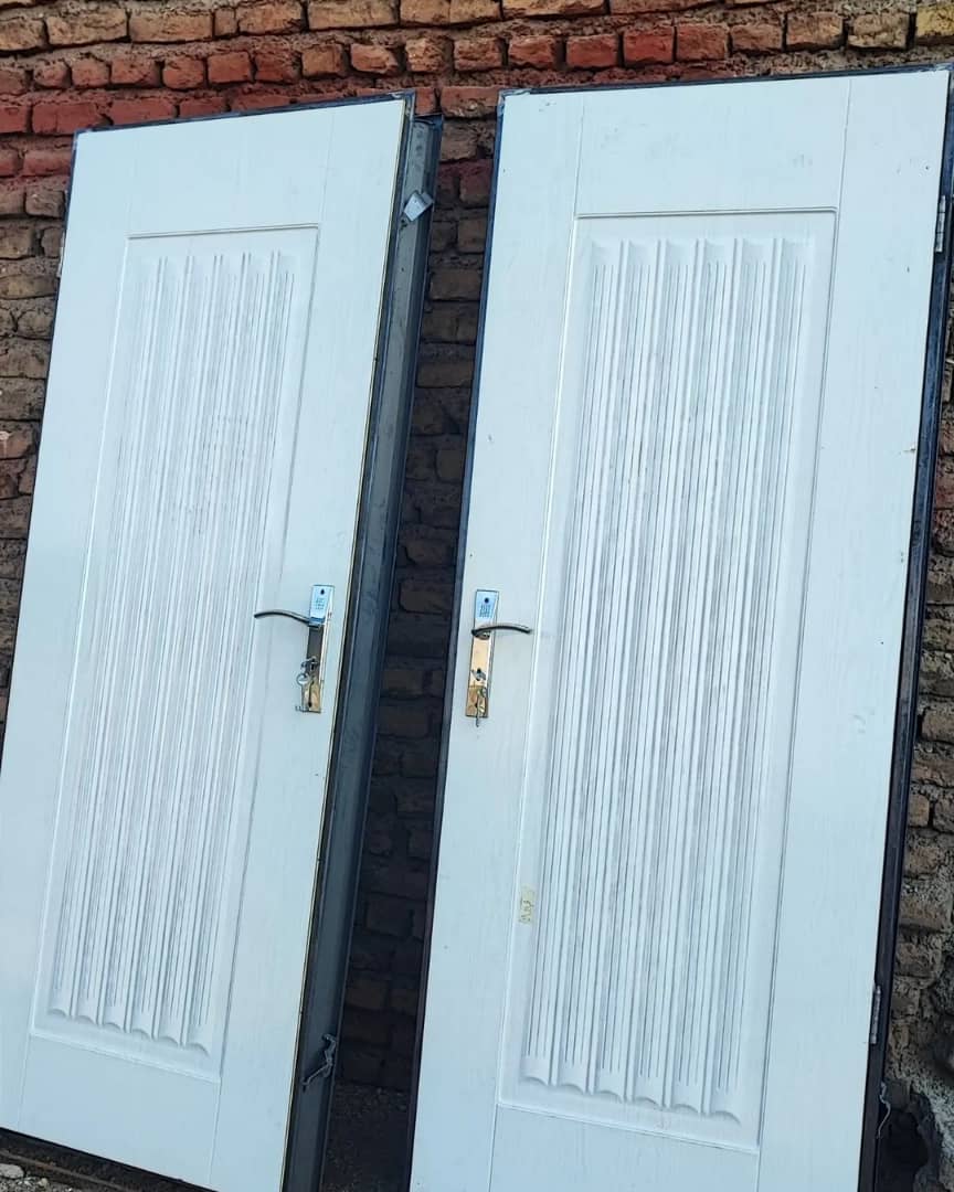 درب پیش ساخته با چهارچوب