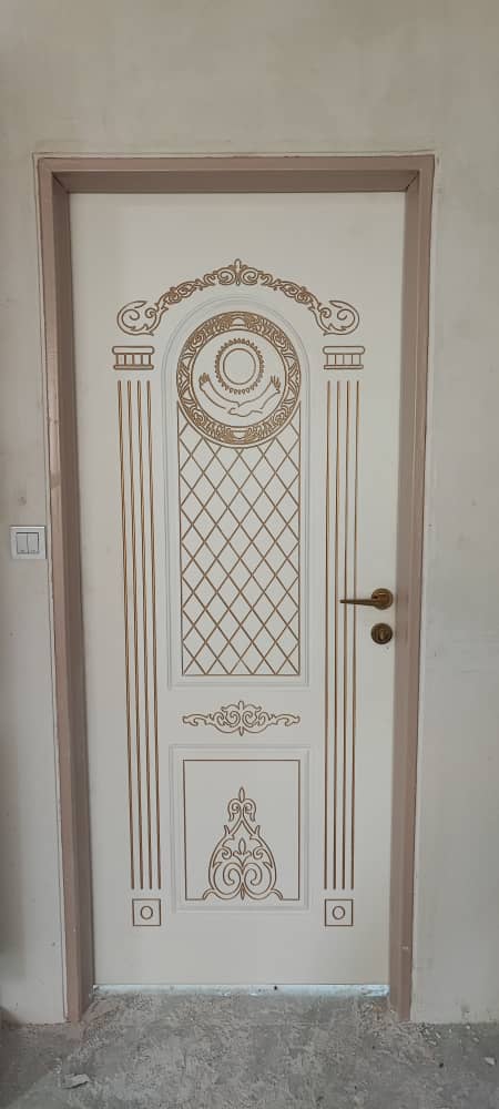 درب های روکش طبیعی و رنگ